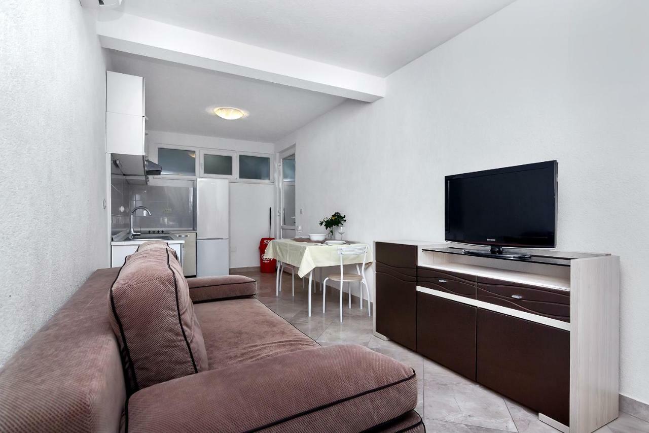 Apartmani Nikola Zastražišće 외부 사진